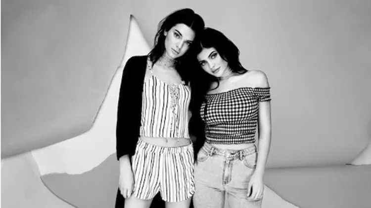 kendall + kylie carpisa