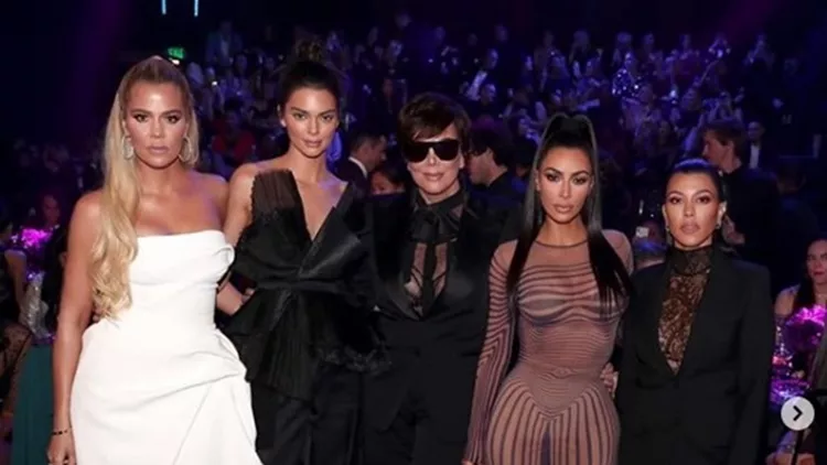 Khloe Kardashian, Kendall Jenner, Kris Jenner, Kim Kardashian, Kourtney Kardashian