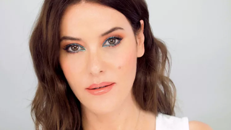 lisa-eldridge-summer-coral-makeup-look