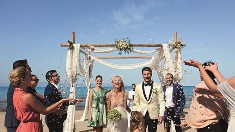 Cape-Sounio-symbolic-Wedding-Ceremony-on-the-beach