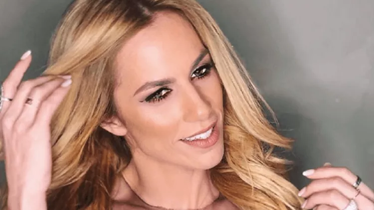 Ντορεττα παπαδημητριου