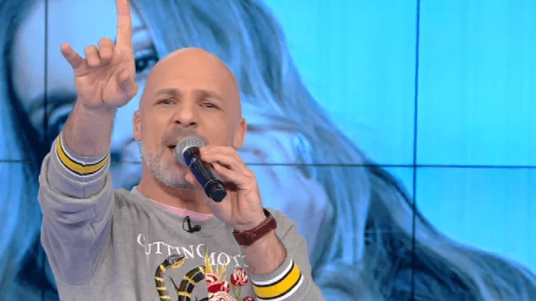 Νίκος Μουτσινάς