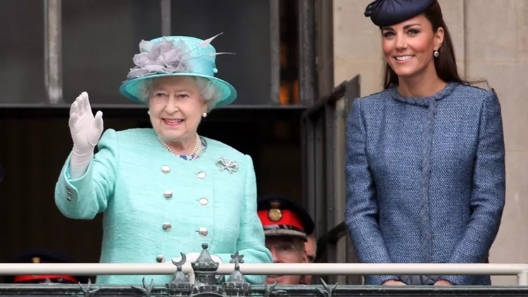 Βασίλισσα Ελισάβετ - Kate Middleton