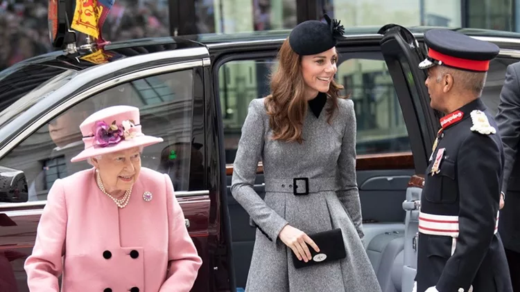Kate Middleton & Βασίλισσα Ελισάβετ