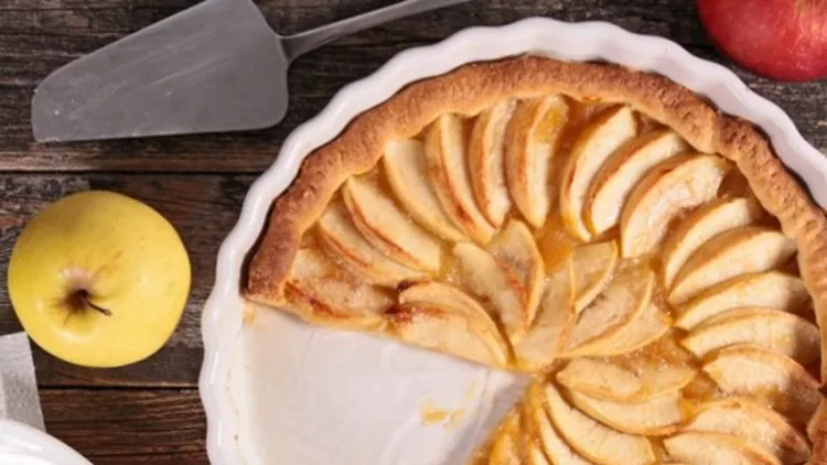 apple-pie-slice-picture-id1018222428-600x600