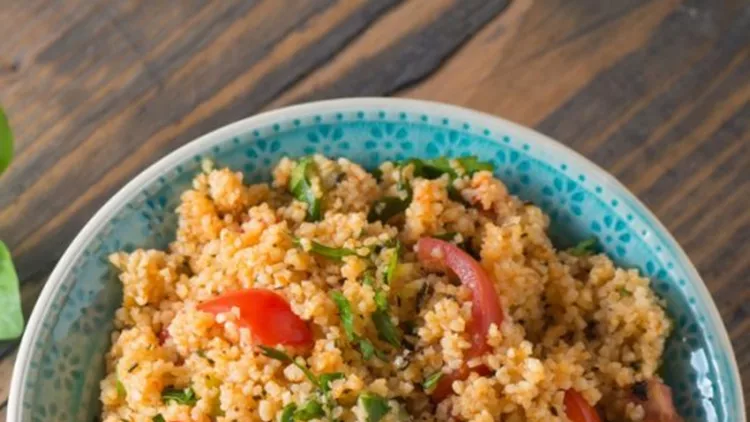 couscous-with-tomatoes-and-basil-picture-id500753068-600x600