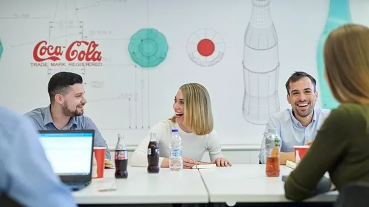 Η Coca-Cola Τρία Έψιλον στους εργοδότες επιλογής  για τη Γενιά Y για 5η συνεχή χρονιά!
