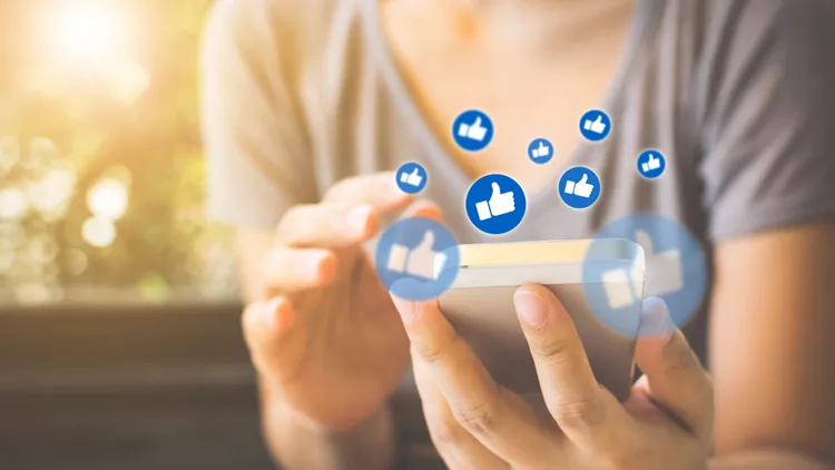 Εθισμός στα social media