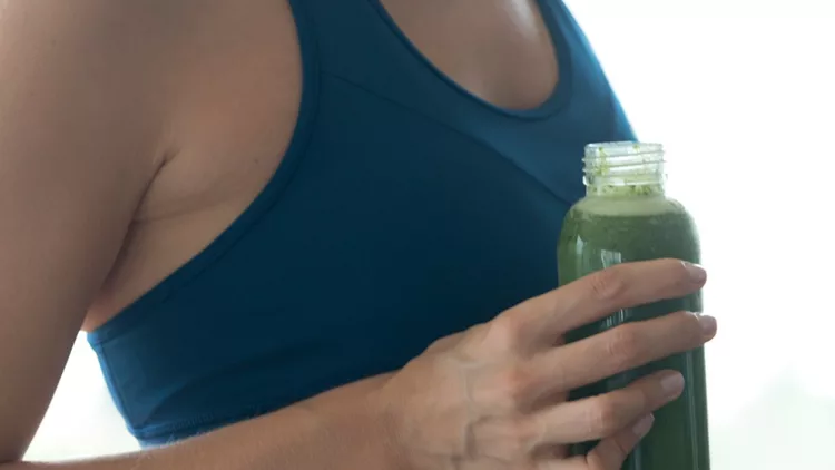 wheatgrass-picture-id1066855136