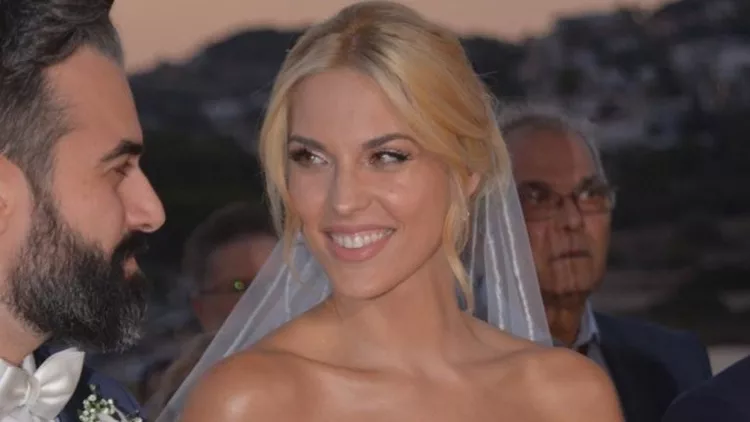 Μαντώ Γαστεράτου