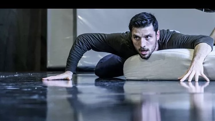 Ο Σπύρος Χατζηαγγελάκης δεν φοβάται να μιλήσει για τη Μαίρη Συνατσάκη ακόμα και ένα χρόνο μετά τον χωρισμό τους.