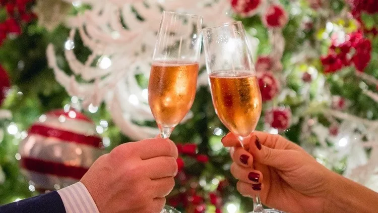 Festive Riviera | Ρεβεγιόν Χριστουγέννων και Πρωτοχρονιάς... | Life Ειδήσεις