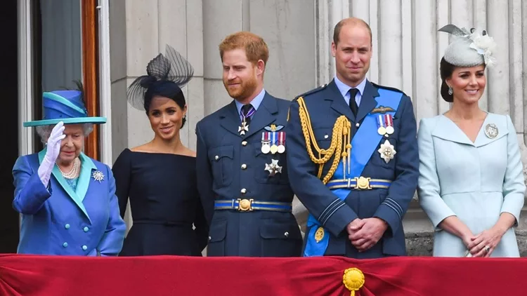 βασίλισσα ελισάβετ - meghan markle - kate middleton - πρίγκιπας harry - πρίγκιπας william