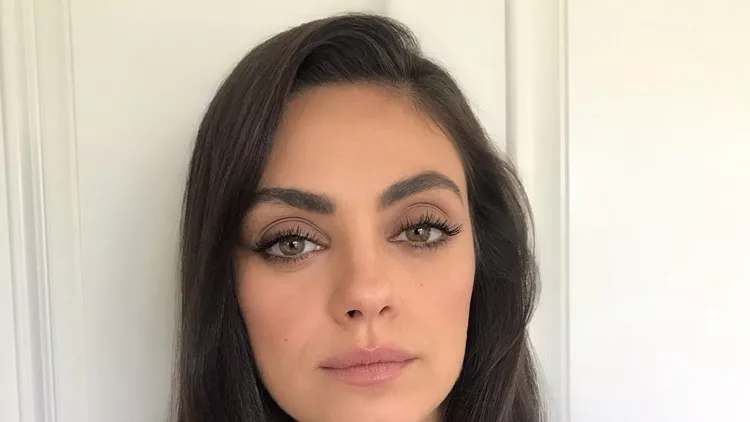 Mila Kunis μαλλιά