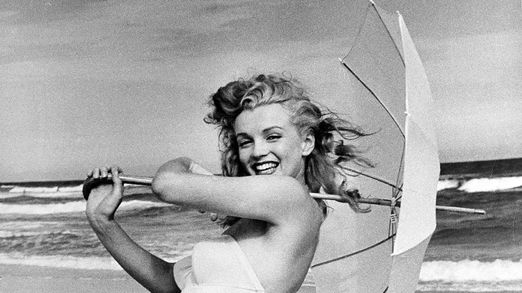 Never-seen-before Marilyn Monroe pictures up for auction