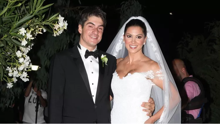 Σταματίνα Τσιμτσιλή και Θέμης Σοφος