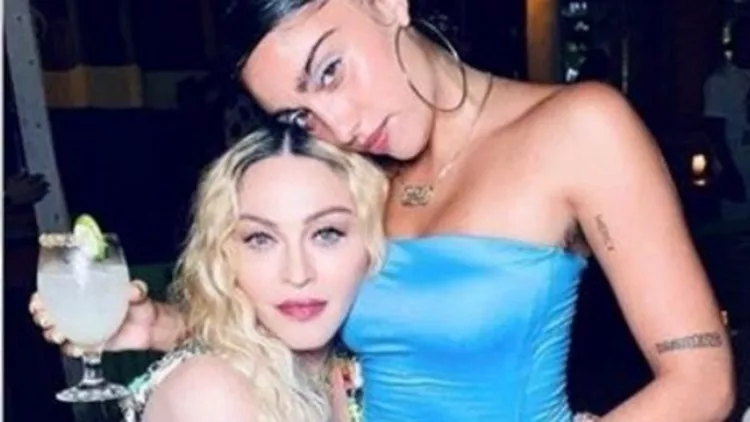 8D57B03C-50DE-4C80-BFA7-A534AABF7771