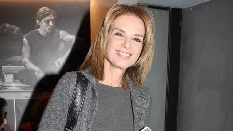 den-boro-na-ziso-an-den-agaliaso-tous-agapimenous-mou-an-kai-den-eimai-paradeigma-pros-mimisi.col-8