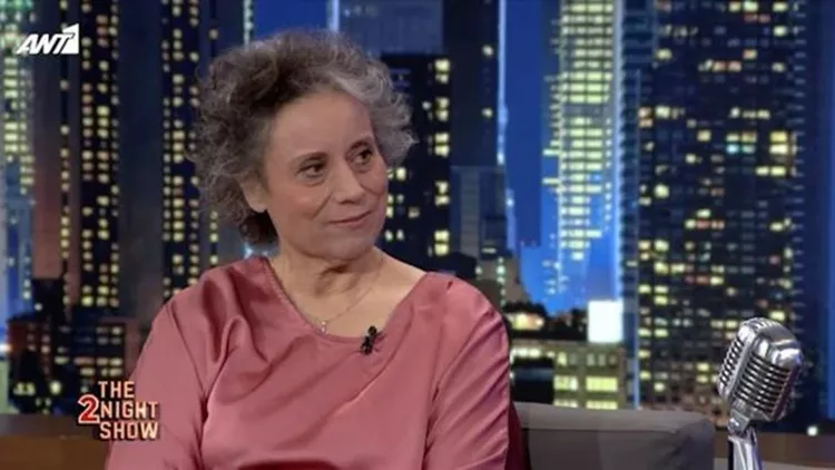 edosa-panellinies-kryfa-apo-ton-syzygo-mou-den-ithele-na-proxoriso-parakato.col-8