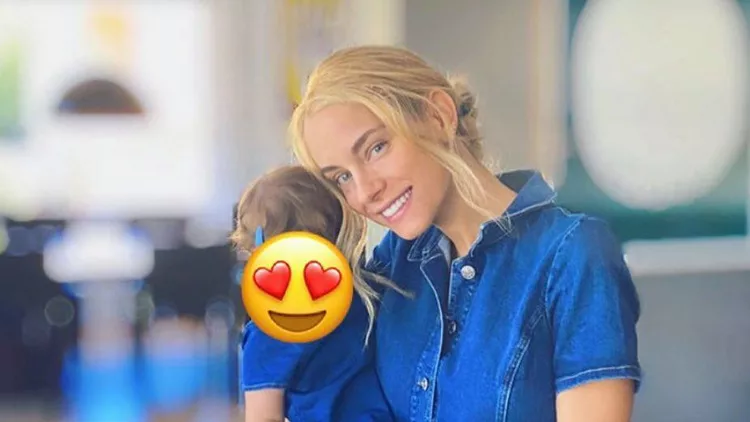 Δούκισσα Νομικού (1)