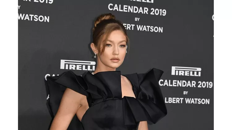 Gigi Hadid - Splash