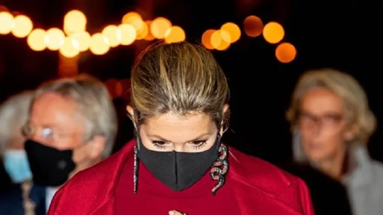 d76459e6f33a4bc28ea785a6a46cfadc