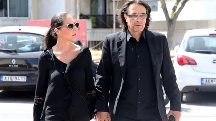 O Giannhs Kotsiras 3afniazei H Syzygos Moy Den Einai Fan Celebrities Eidhseis