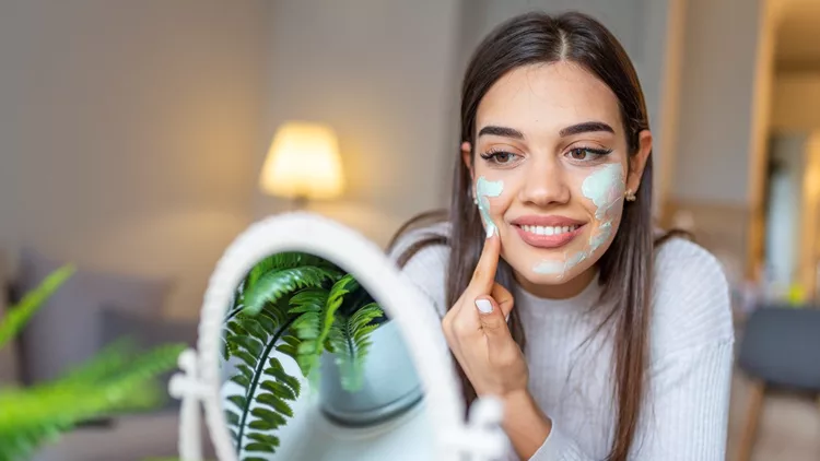 Natural homemade facial masks at home.