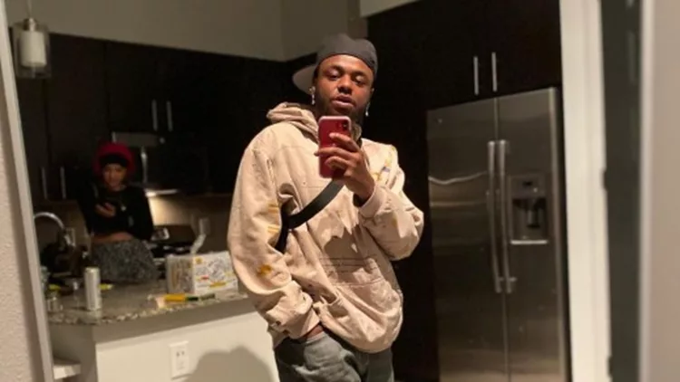 1681804_bobby-brown-junior