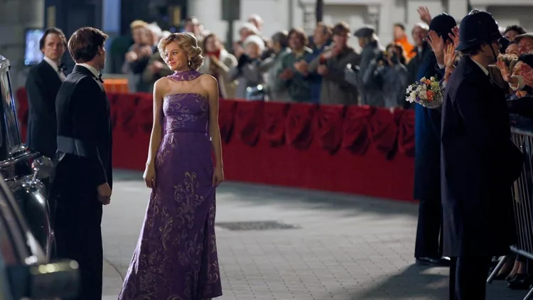 Netflix The Crown - Princess Diana And Prince Charles Arriving At The Royal Opera House