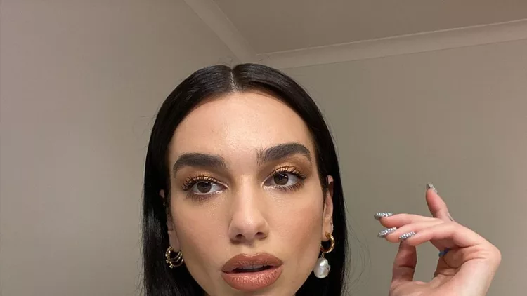 dualipa_124418914_665826597657049_4685317035858376191_n