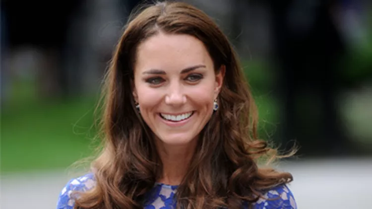 H Kate Middleton ψωνίζει ρούχα εγκυμοσύνης