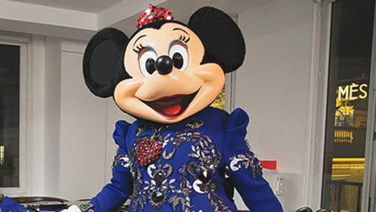 Φωτογραφία: H Minnie Mouse με φόρεμα Lanvin