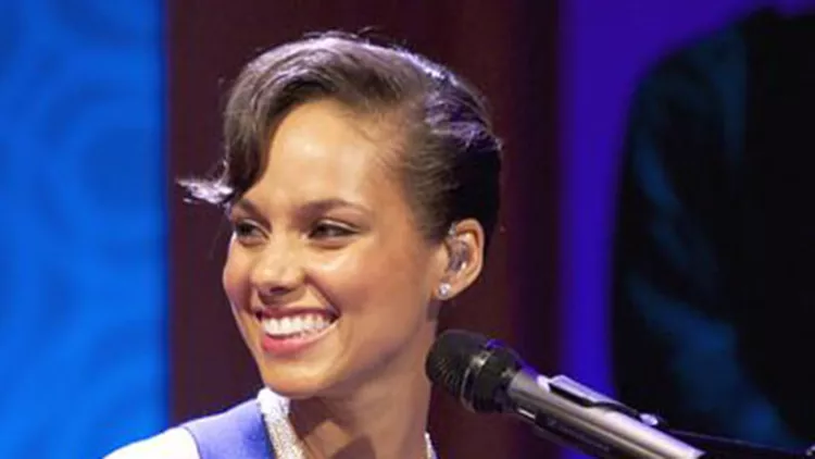 Alicia Keys: «Ο γιος μου έχει φιλήσει την Blue Ivy»