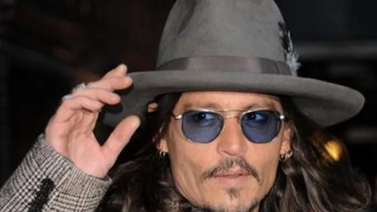 Που εντόπισε ο φακός τον Johnny Depp;