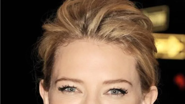 Πόσα εκατομμύρια πήρε η Cate Blanchett για την καμπάνια του Armani