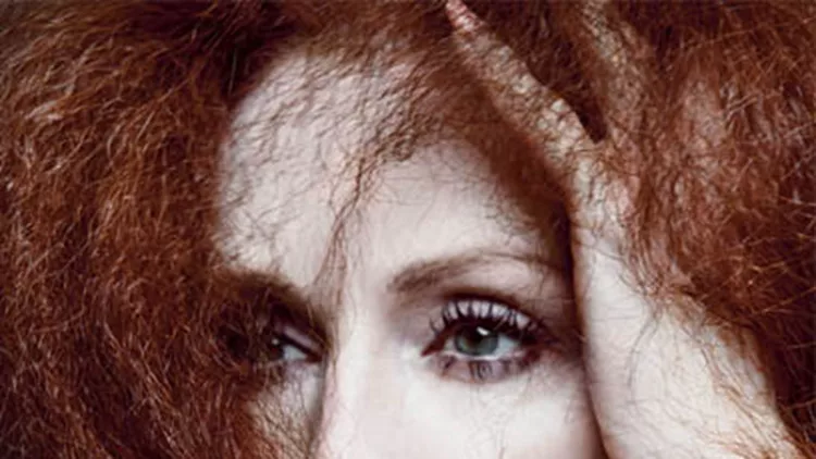 H Julianne Moore έτσι όπως δεν την έχουμε ξαναδεί