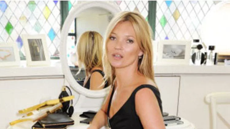 Η Kate Moss σχεδιάζει αξεσουάρ τεχνολογίας