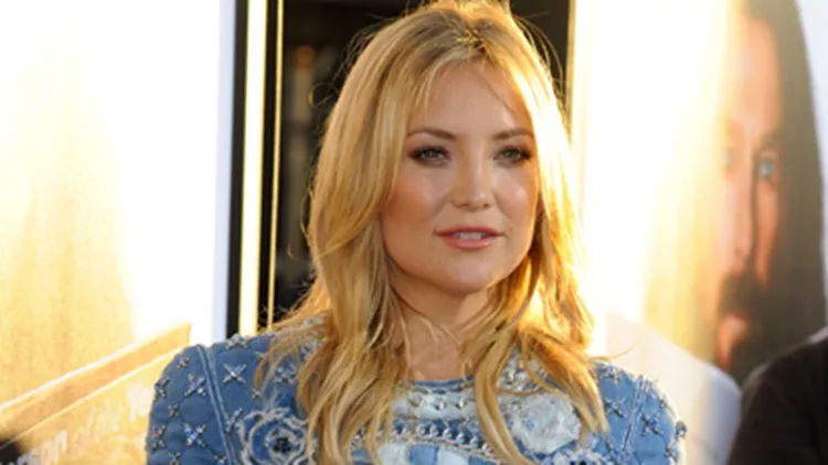 Η Kate Hudson με Balmain φόρεμα