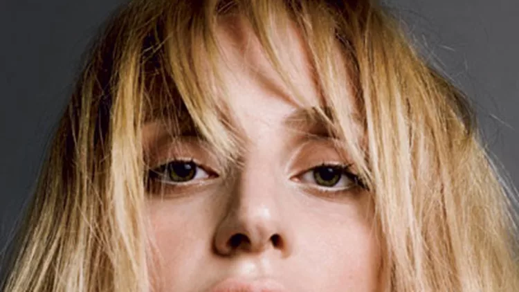 Η Lady Gaga φωτογραφίζεται για το V Magazine