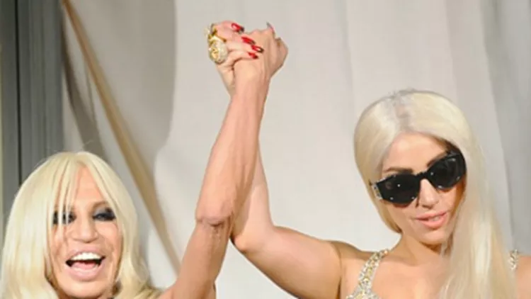Η Lady Gaga έβγαλε τραγούδι για τη Donatella Versace!