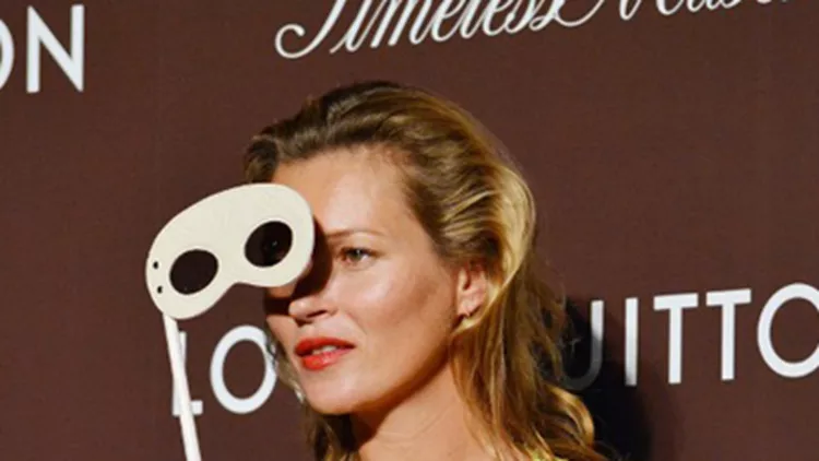 Η πρόσφατη εντυπωσιακή εμφάνιση της Kate Moss