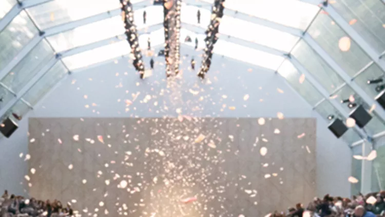 Βίντεο: Τα highlights από το show του οίκου Burberry Prorsum