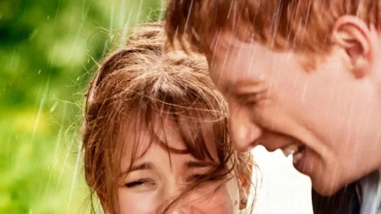 «About Time»: Μια ταινία που σε γυρίζει πίσω στο χρόνο