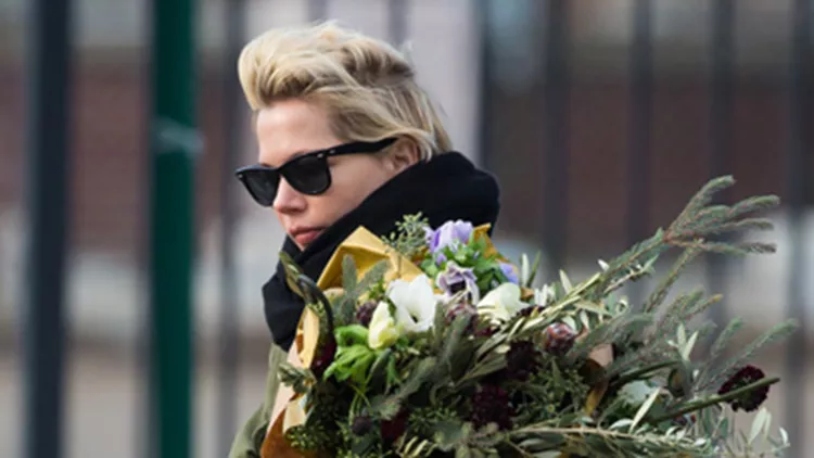 Το city look της Michelle Williams