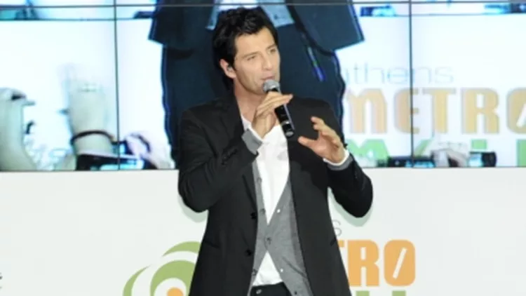 sakis_rouvas_aponomi