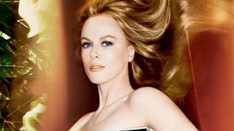 Η Nicole Kidman ποζάρει topless