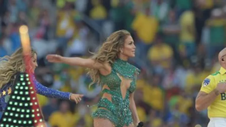 Jennifer Lopez: Η sexy εμφάνιση στην Τελετή Έναρξης του Μουντιάλ 2014