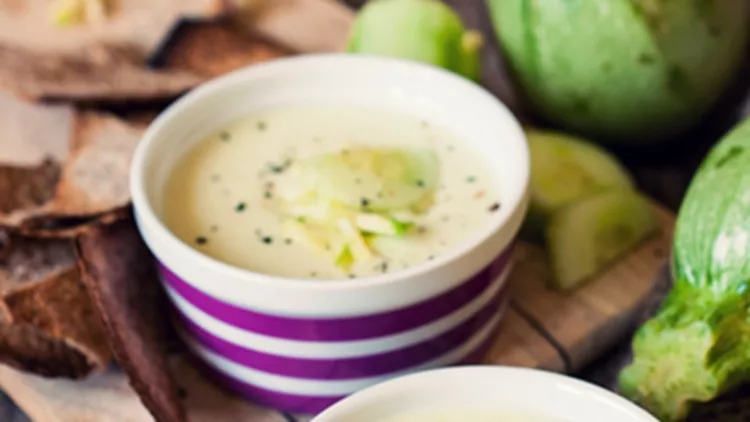Love to Cook: Κρύα σούπα με αγγούρι, αβοκάντο και γιαούρτι
