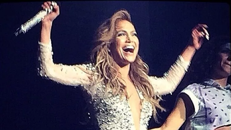Η Jennifer Lopez επιλέγει και πάλι Celia Kritharioti Haute Couture